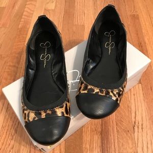 Jessica Simpson black/tan leopard ballet flats. Only worn twice. 9.5M.
